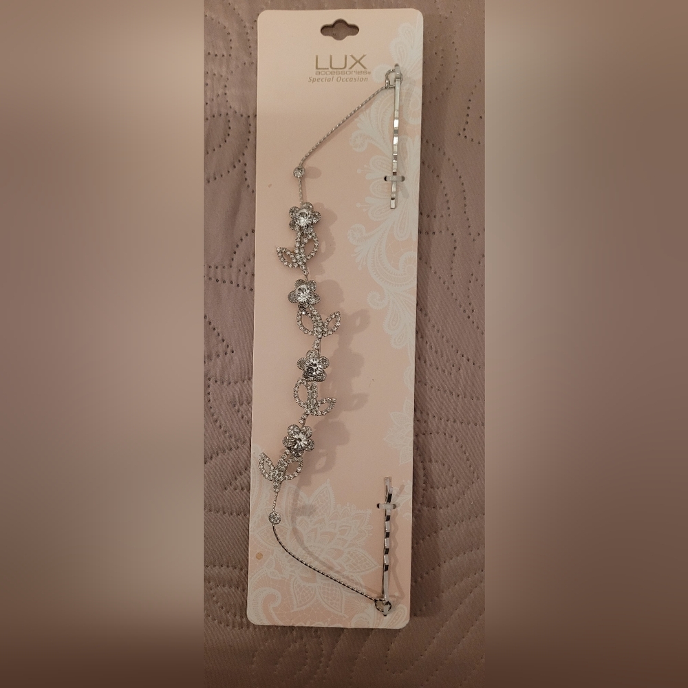 Lux Silver Floral Hair Accessory